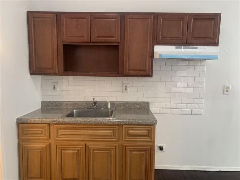 64 Tuers Avenue Jersey City NJ 07306-3267