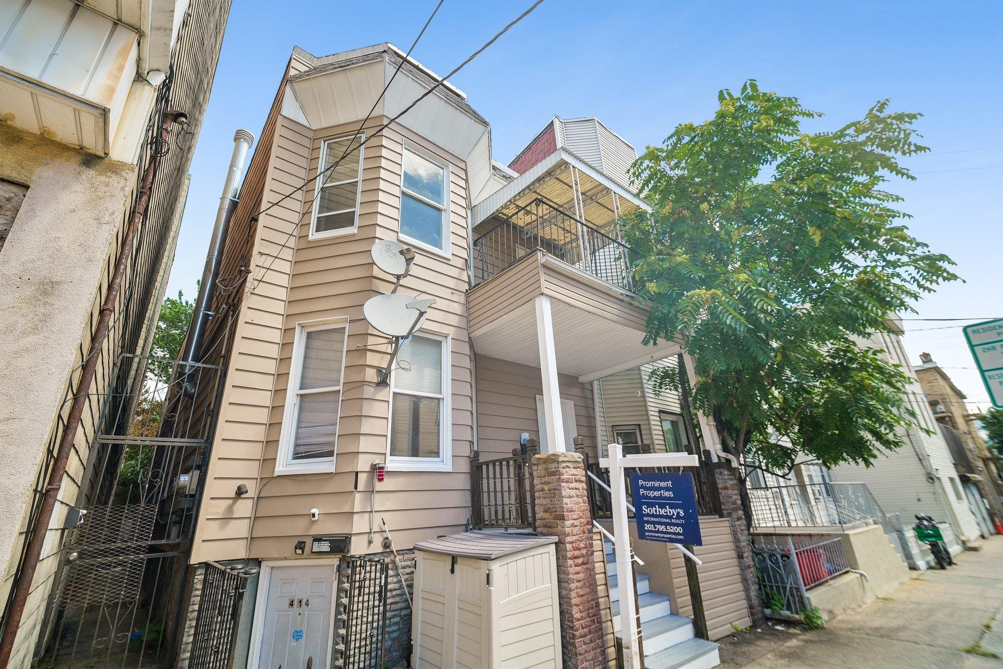 414 Monastery Place Union City NJ 07087-4408