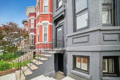 62.5 Oak Street Jersey City NJ 07304
