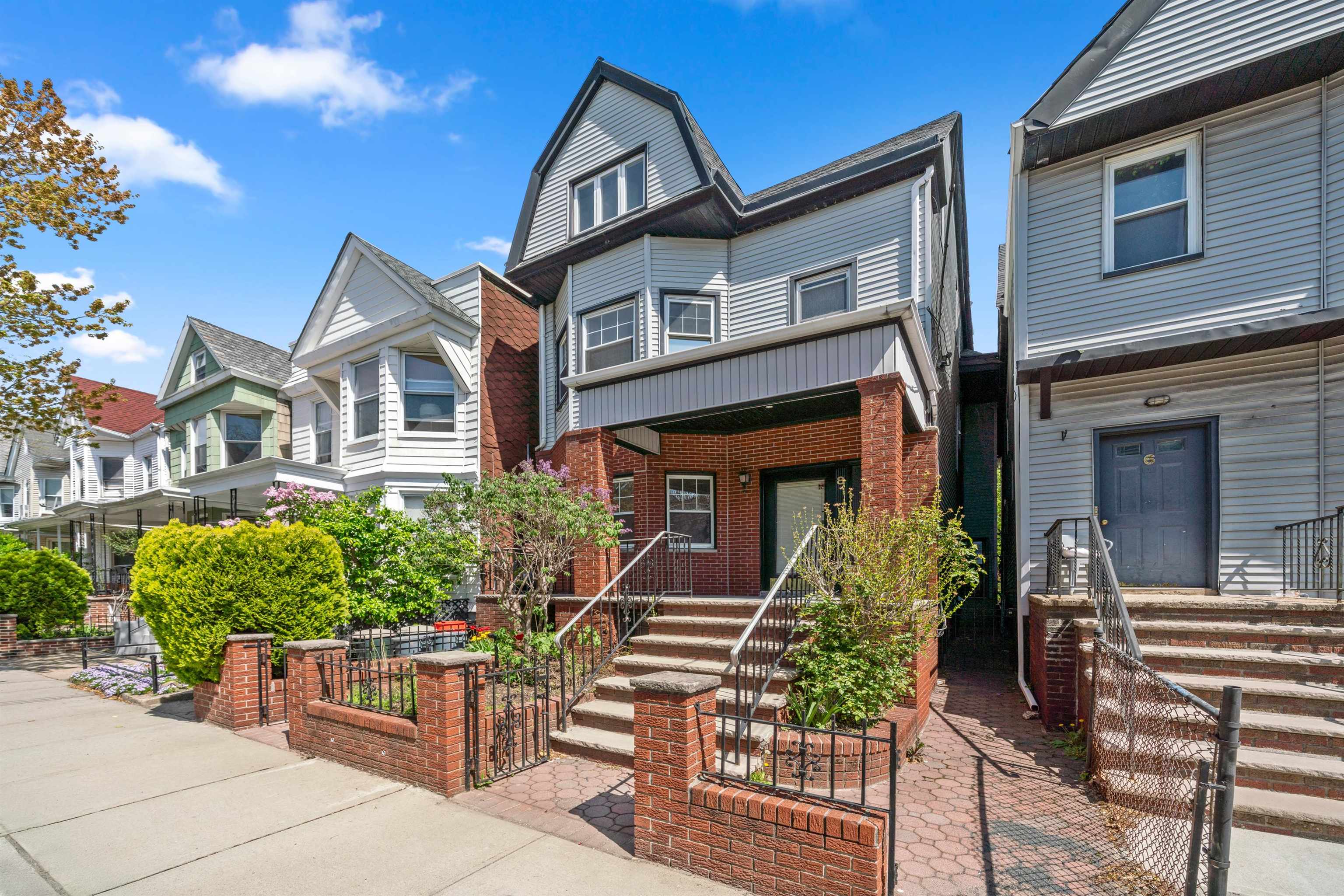 8 Cooper Place Weehawken NJ 07086