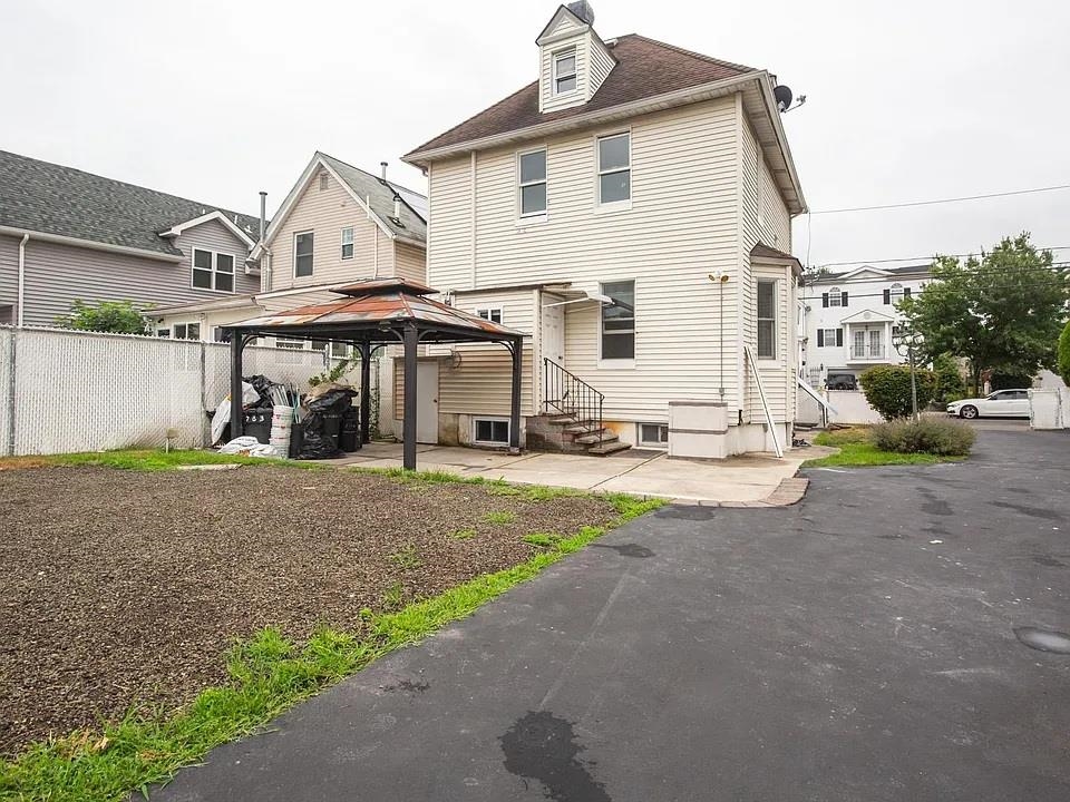 733 Hudson Avenue Secaucus NJ 07094