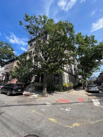 258 Barrow Street Jersey City NJ 07302