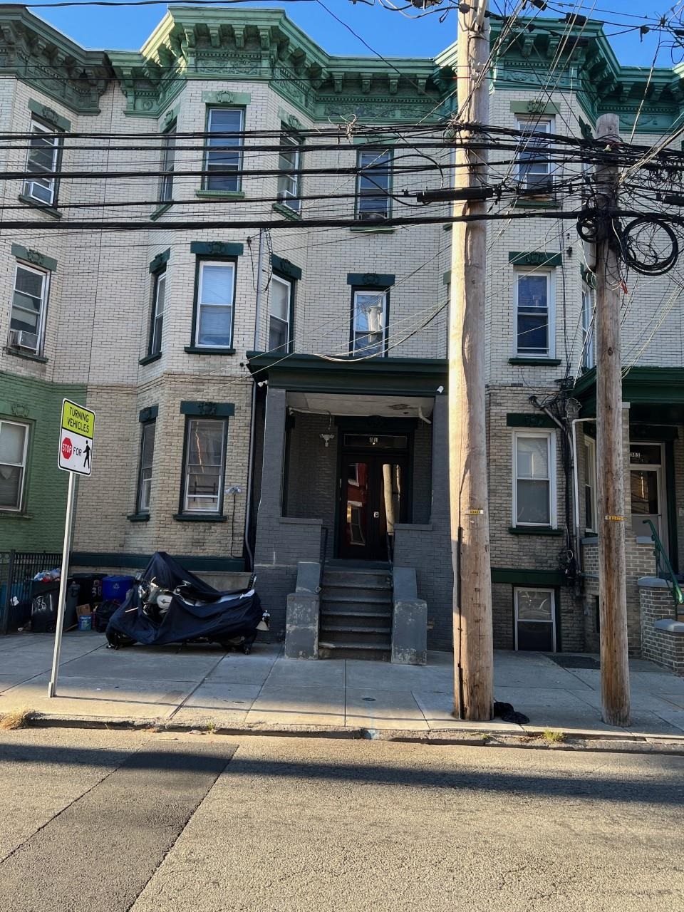 381 Baldwin Avenue Jersey City NJ 07306