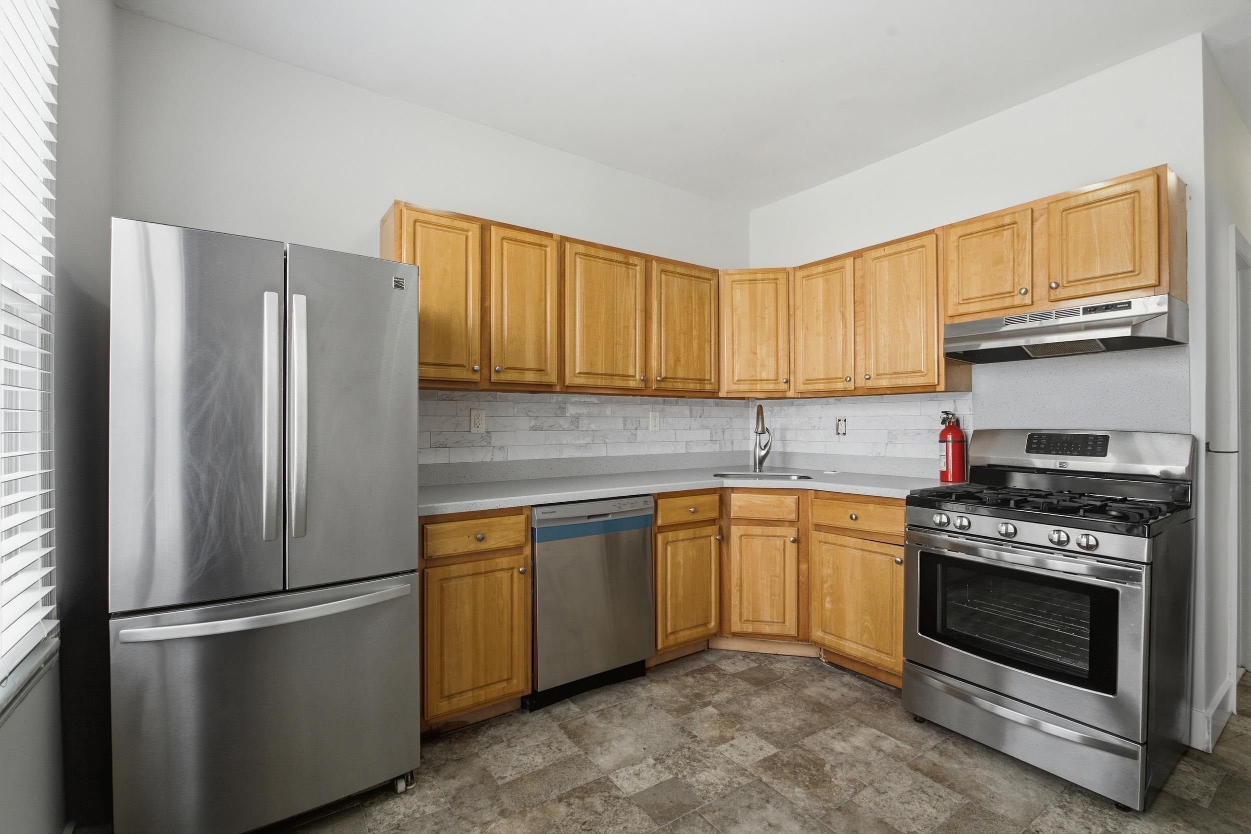 16 Vreeland Terrace Jersey City NJ 07305