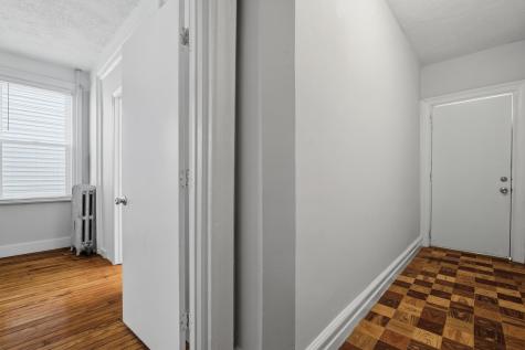 16 Vreeland Terrace Jersey City NJ 07305