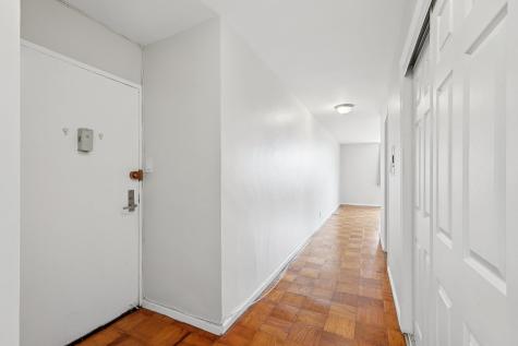 6040 Boulevard East West New York NJ 07093