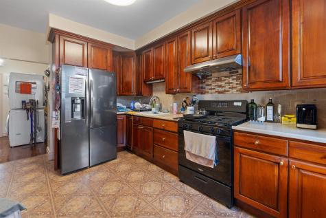 13 West 27th Street Bayonne NJ 07002