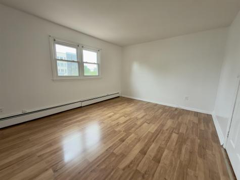 215 Seaview Avenue Jersey City NJ 07305