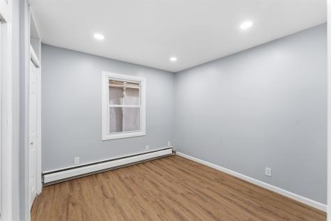 16 W 10th Street Bayonne NJ 07002