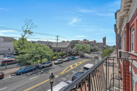 4413 Park Avenue Union City NJ 07087