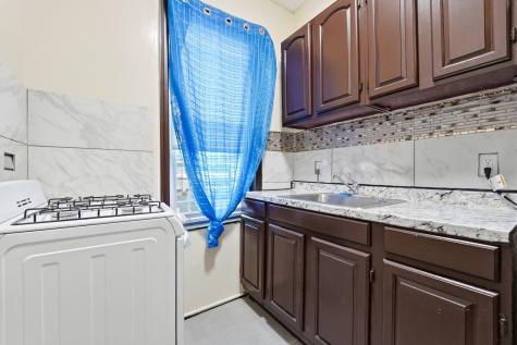 86 Seaview Avenue Jersey City NJ 07305-0000