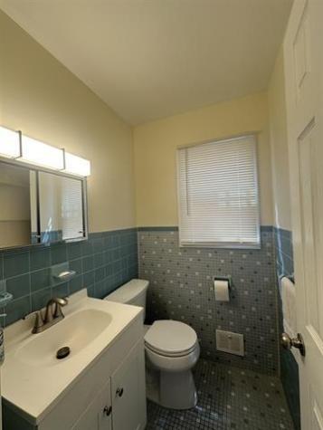 855 Avenue C Bayonne NJ 07002