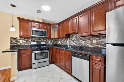 43 Manhattan Avenue Jersey City NJ 07307