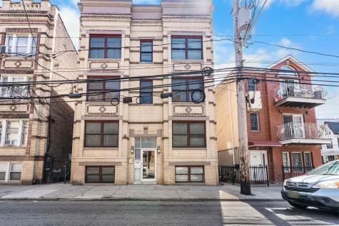 324 Baldwin Avenue Jersey City NJ 07306