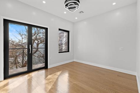 482 Kennedy Boulevard Bayonne NJ 07002