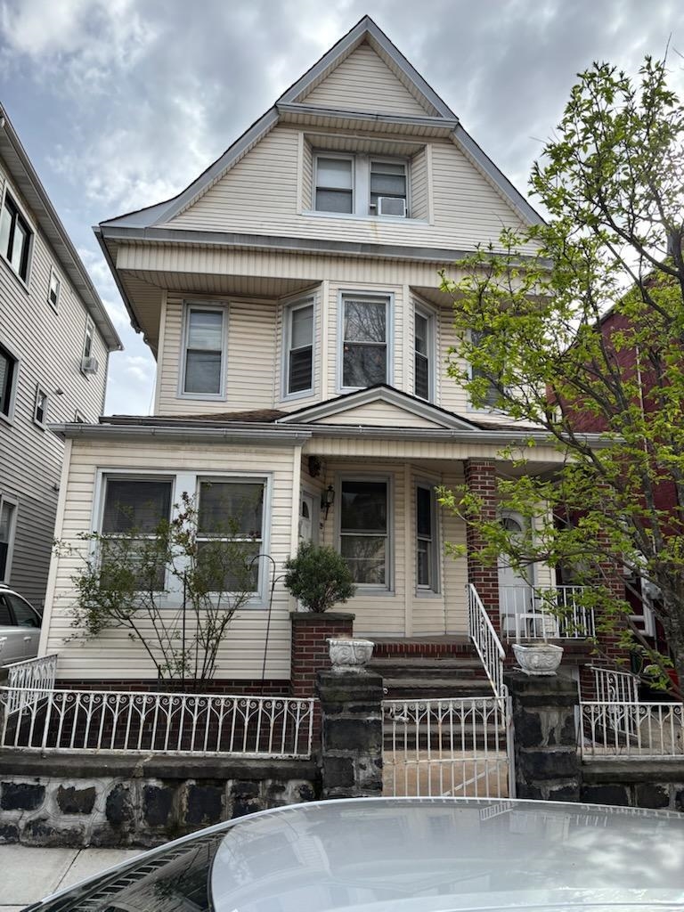 39 47th Street Weehawken NJ 07086