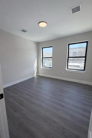 207 39th Street Union City NJ 07087
