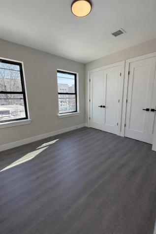 207 39th Street Union City NJ 07087