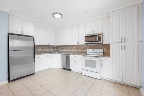 8915 Bergenwood Avenue North Bergen NJ 07047