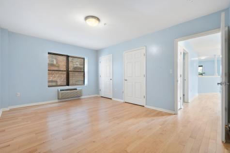 8915 Bergenwood Avenue North Bergen NJ 07047
