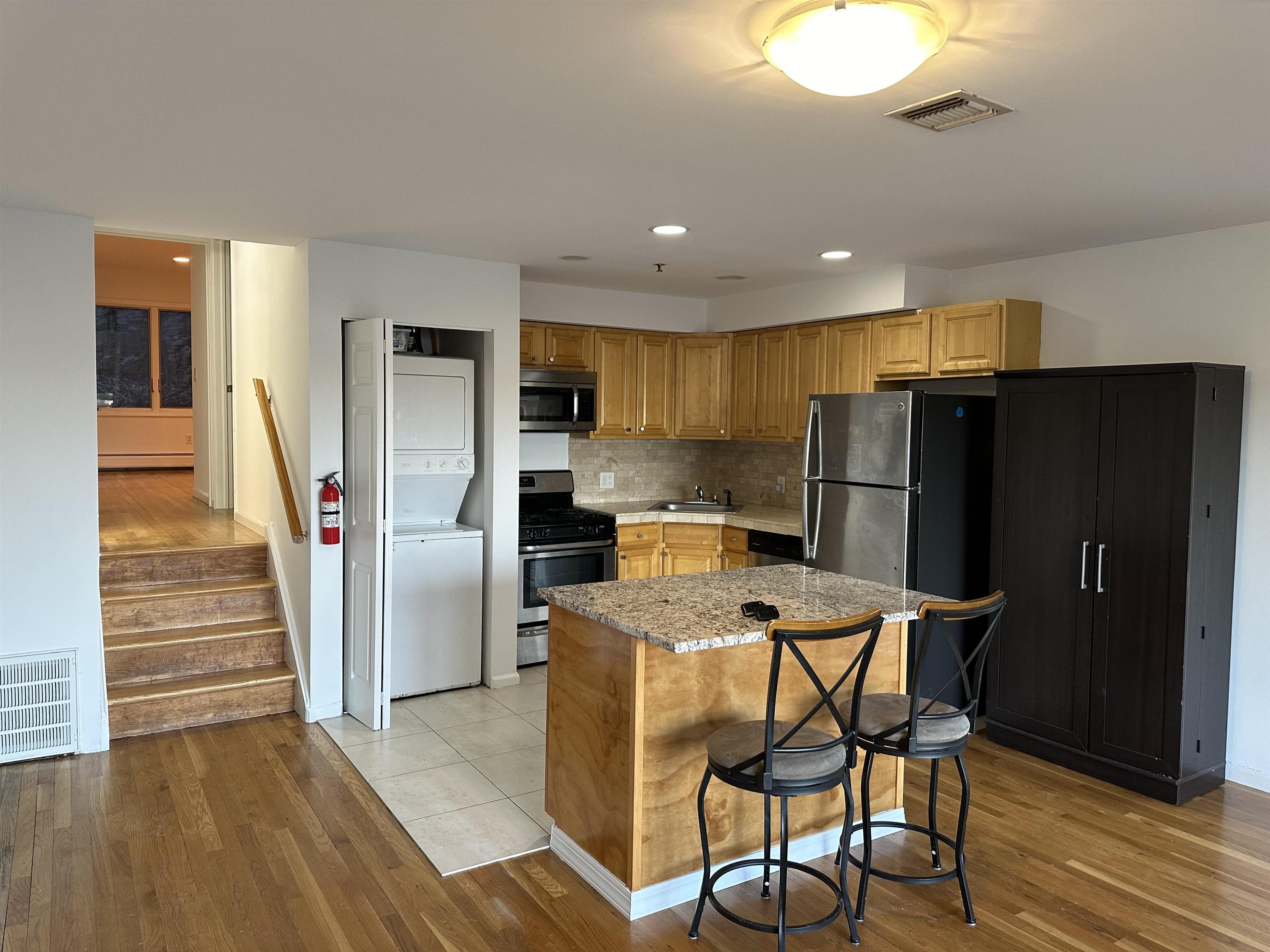 8913 Riverside Place North Bergen NJ 07047