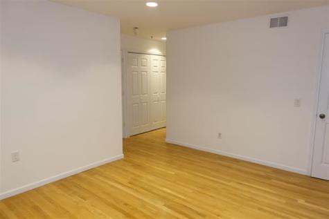 8913 Riverside Place North Bergen NJ 07047