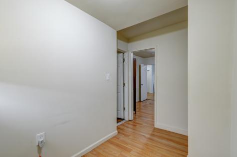77 Wallis Avenue Jersey City NJ 07304