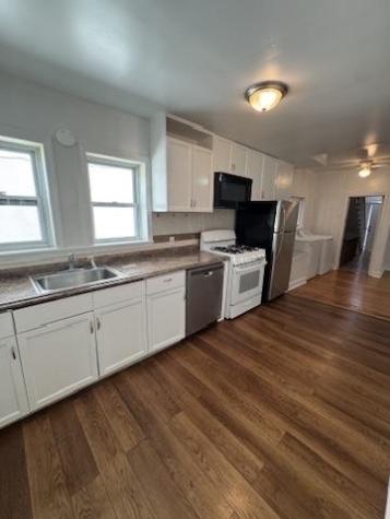 77 Wallis Avenue Jersey City NJ 07304