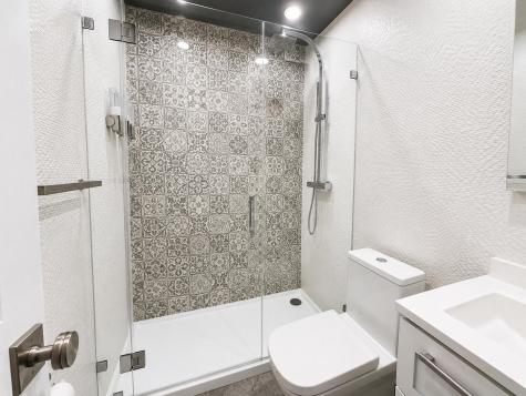 6816 Bellevue Avenue Guttenberg NJ 07093