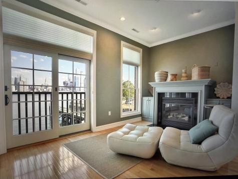 3 Regency Place Weehawken NJ 07086