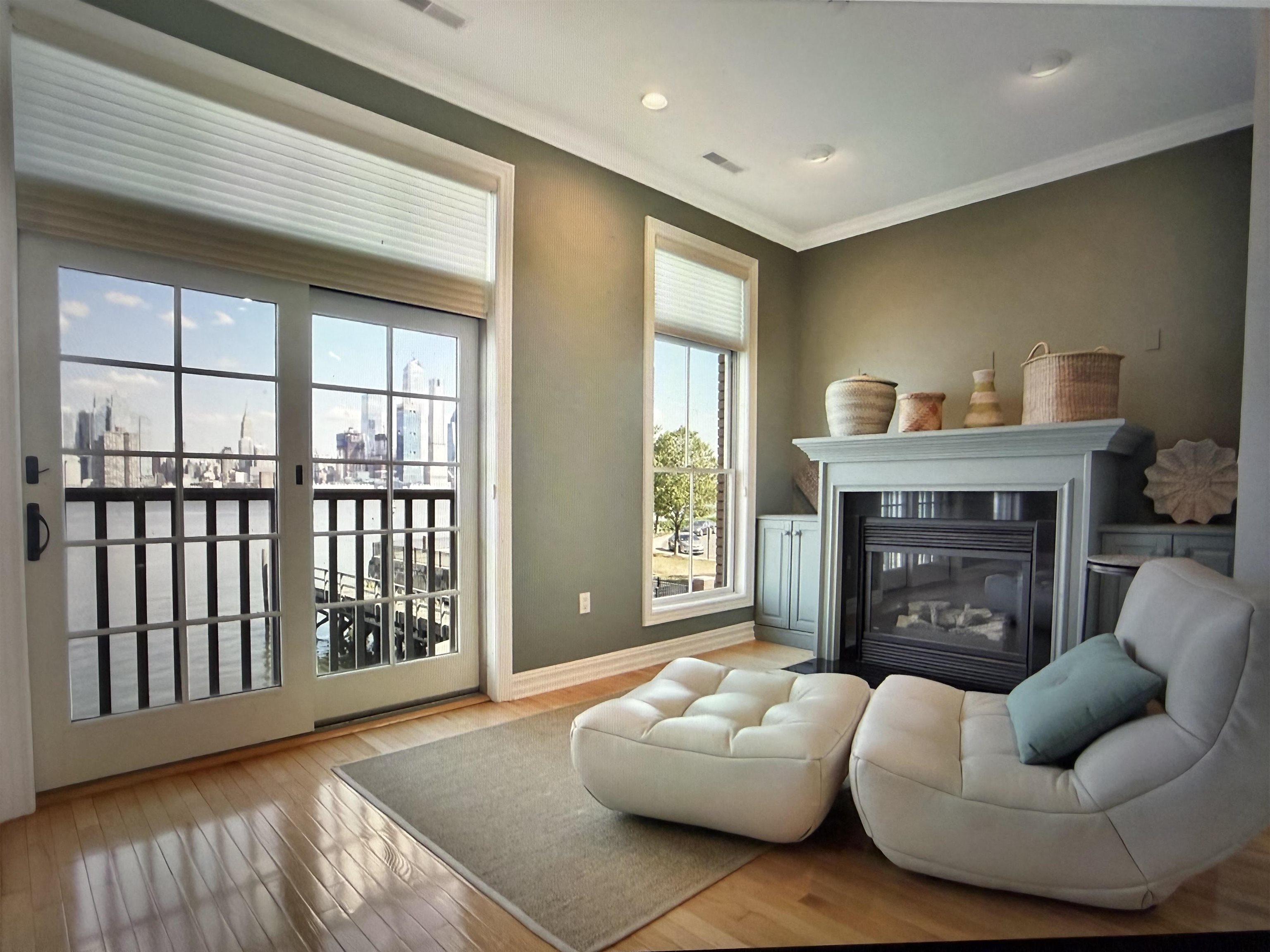 3 Regency Place Weehawken NJ 07086