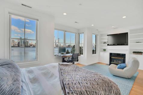 3 Regency Place Weehawken NJ 07086