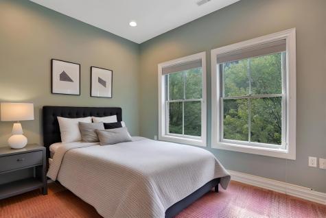 3 Regency Place Weehawken NJ 07086