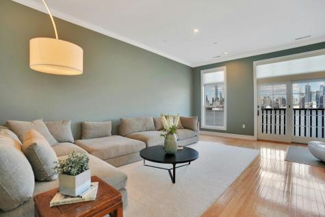 3 Regency Place Weehawken NJ 07086