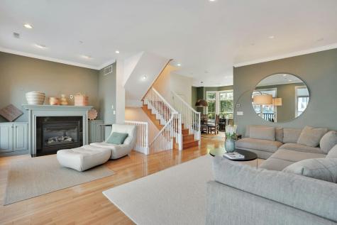 3 Regency Place Weehawken NJ 07086