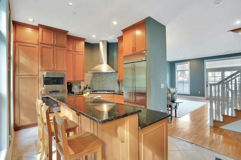 3 Regency Place Weehawken NJ 07086