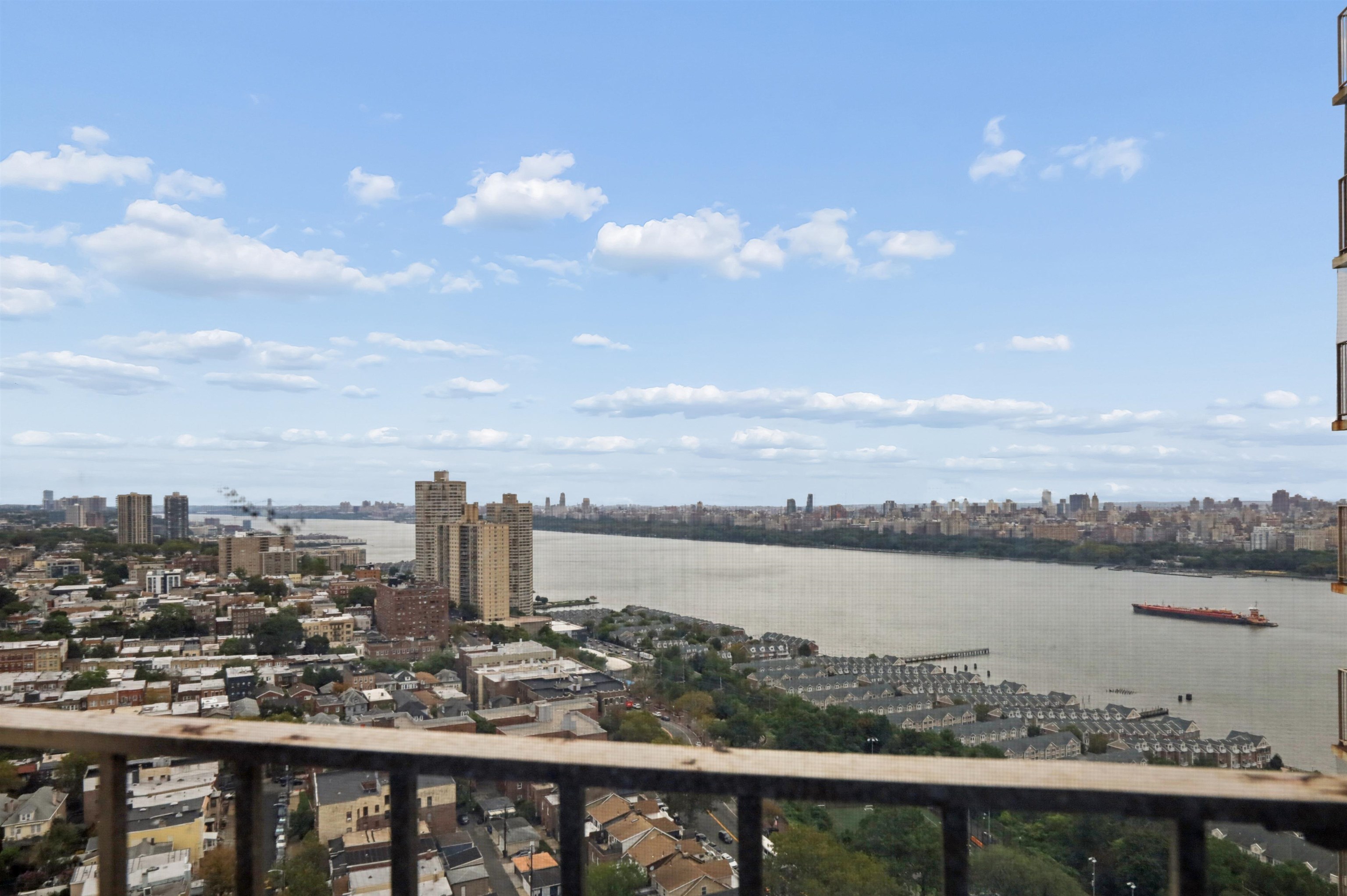 6040 Boulevard East West New York NJ 07093