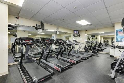 6040 Boulevard East West New York NJ 07093