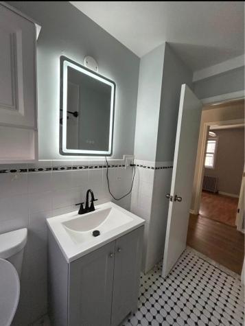 78 West 51st Street Bayonne NJ 07002