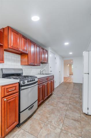 788 Avenue A Bayonne NJ 07002