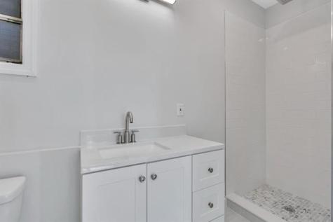 409 6th Street Union City NJ 07087