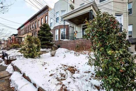 221 Shippen Street Weehawken NJ 07086