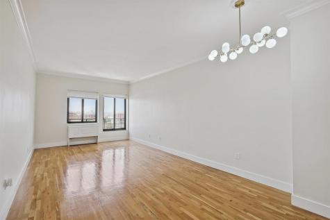 205 10th Street Jersey City NJ 07302