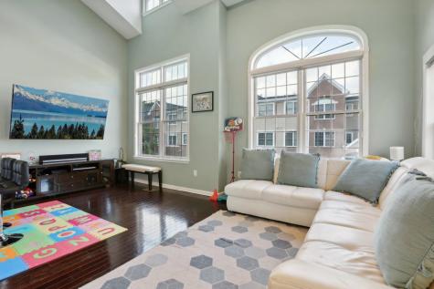 80 Lydia Drive Guttenberg NJ 07093