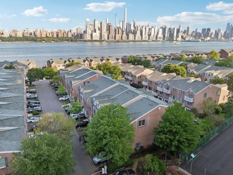 80 Lydia Drive Guttenberg NJ 07093