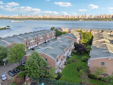 80 Lydia Drive Guttenberg NJ 07093