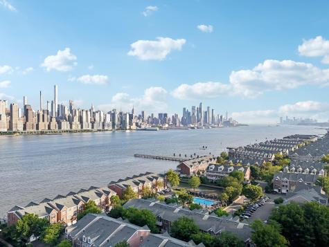 80 Lydia Drive Guttenberg NJ 07093