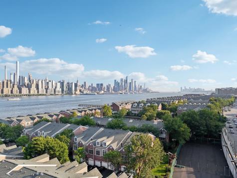 80 Lydia Drive Guttenberg NJ 07093