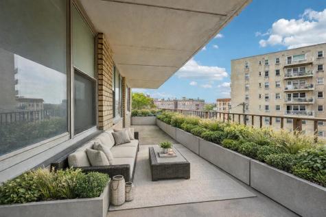 6040 Boulevard East West New York NJ 07093