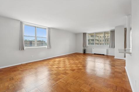 6040 Boulevard East West New York NJ 07093